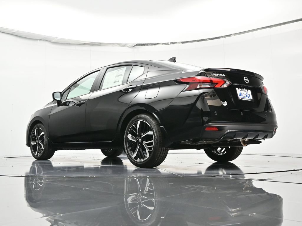 New 2025 Nissan Versa SR w/ Trunk Package FWD image 42