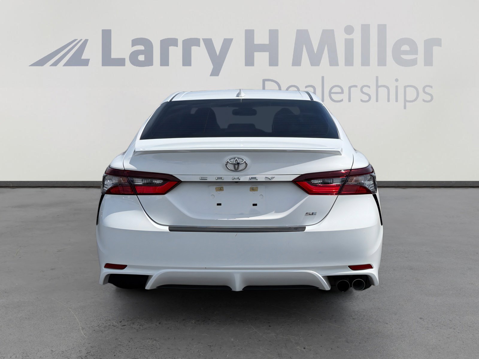 Used 2021 Toyota Camry SE w/ Audio Upgrade Package image 4