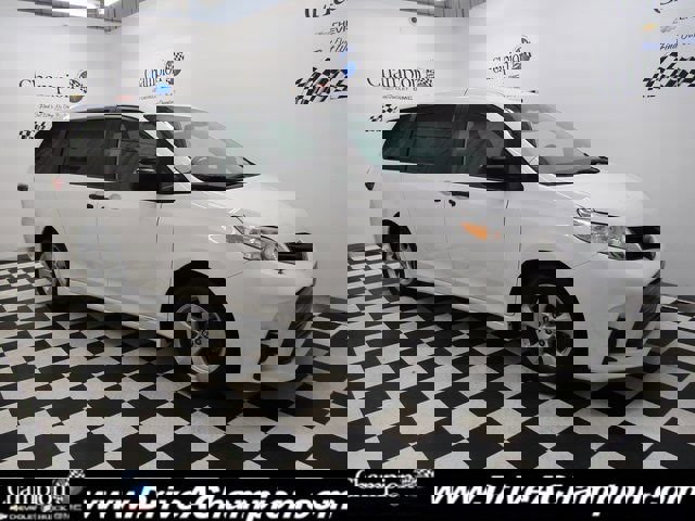 Used 2020 Toyota Sienna L image 1