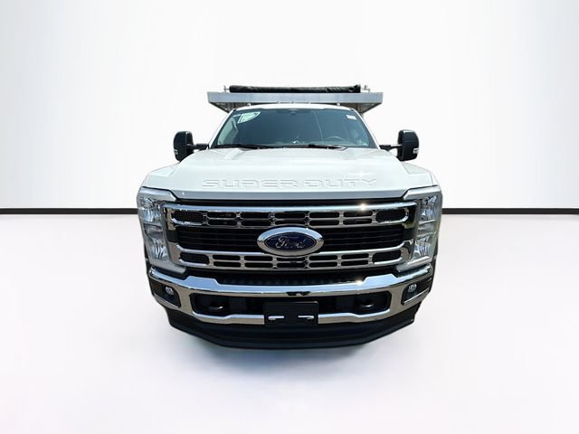 New 2026 Ford F550 4x4 Crew Cab image 2