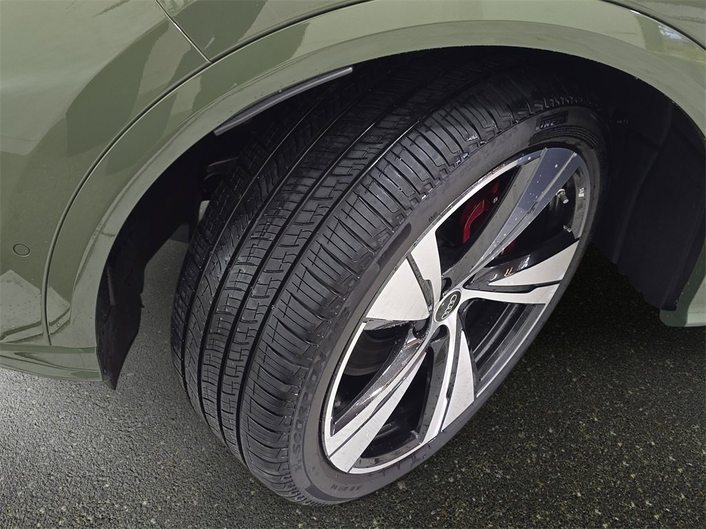 New 2025 Audi SQ5 Prestige image 33