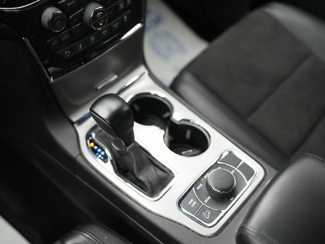 Used 2022 Jeep Grand Cherokee Laredo X AWD/4WD image 16