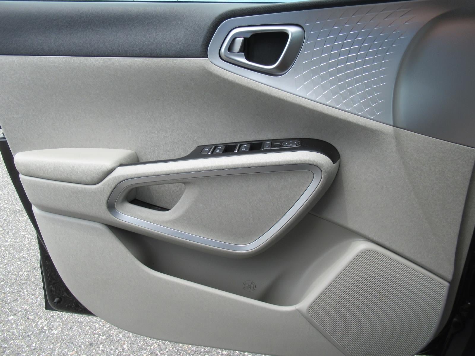 Used 2022 Kia Soul LX w/ Technology Package FWD image 20