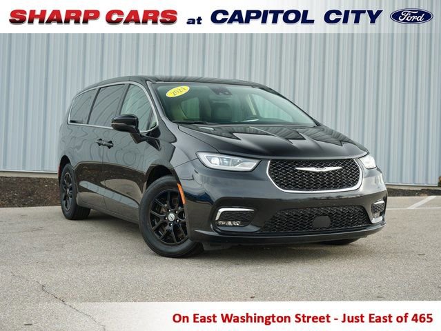 Used 2024 Chrysler Pacifica Touring-L image 1