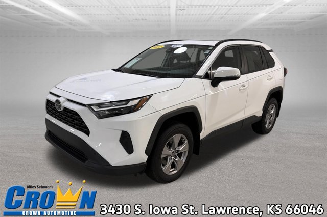 Used 2024 Toyota RAV4 XLE w/ Convenience Package FWD image 1