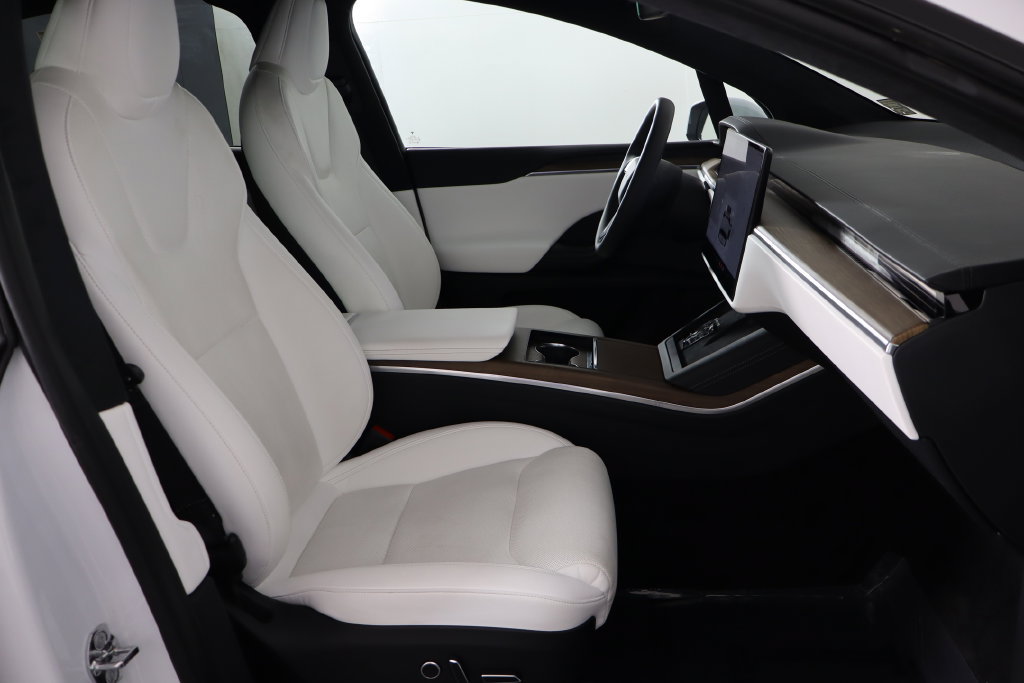 Used 2023 Tesla Model X AWD/4WD image 18