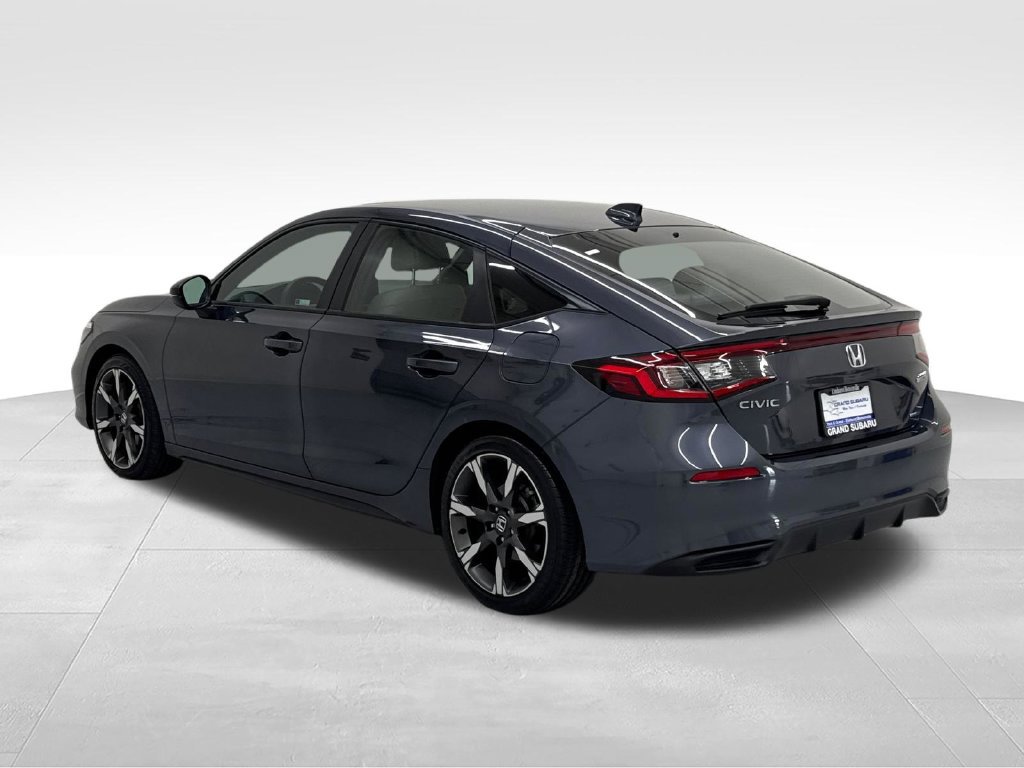 Used 2025 Honda Civic Sport Touring image 4