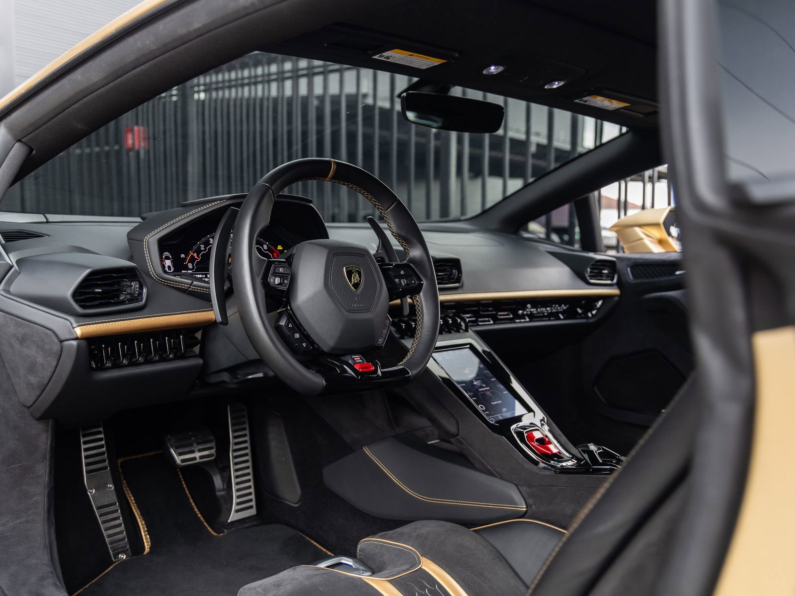 Used 2023 Lamborghini Huracan Tecnica RWD image 36