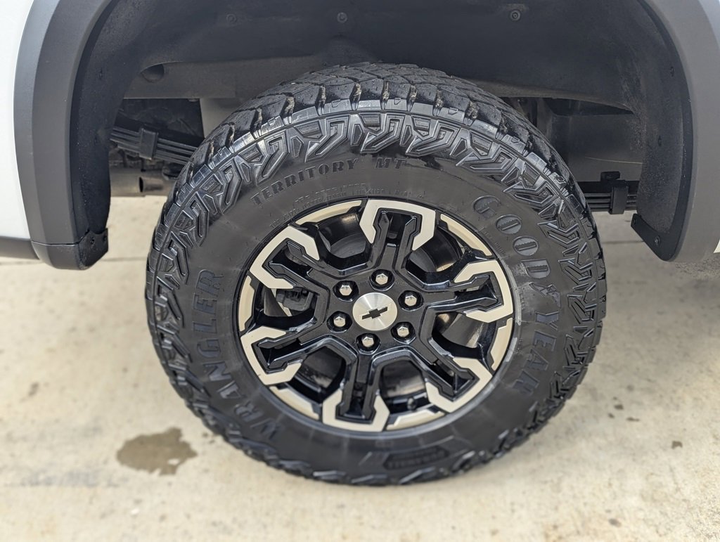 Used 2024 Chevrolet Silverado 1500 ZR2 w/ Technology Package image 25