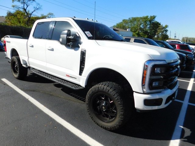 Used 2023 Ford F350 Lariat w/ Lariat Ultimate Package image 4