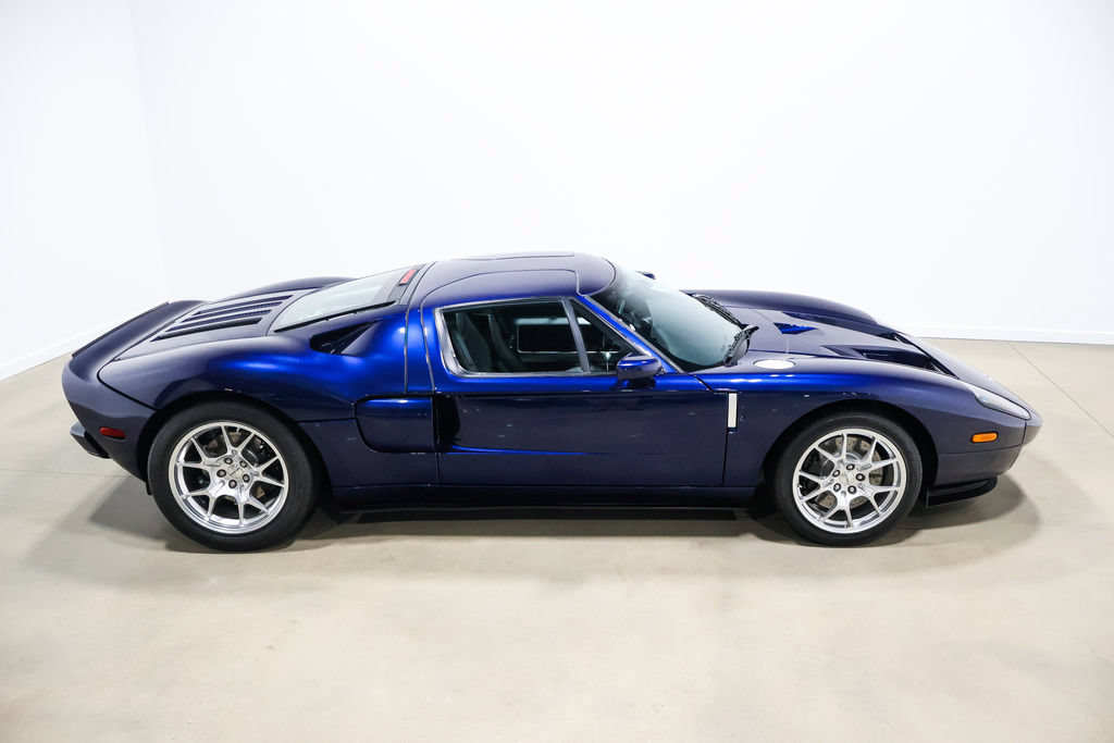 Used 2005 Ford GT RWD image 51