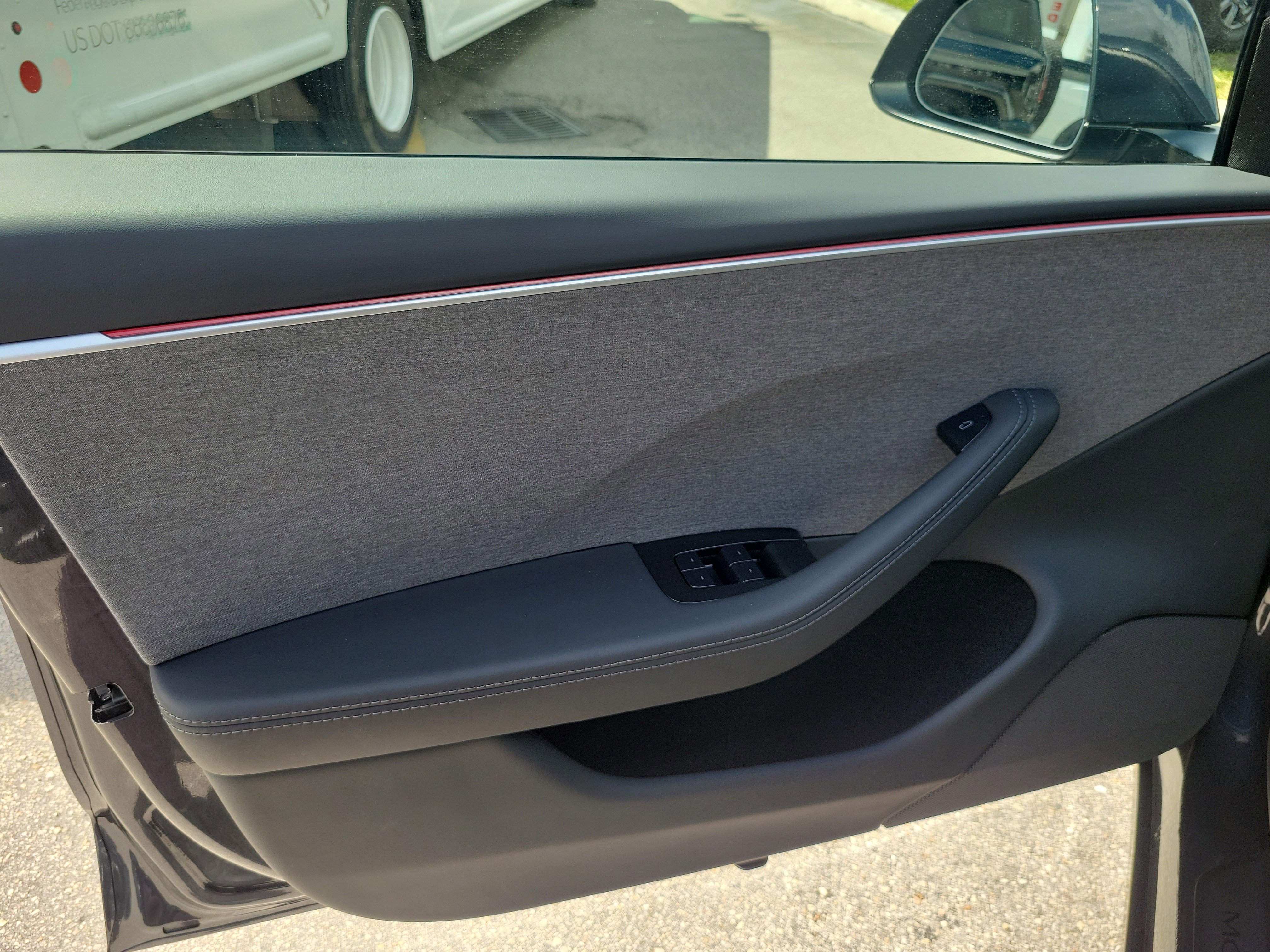 Used 2025 Tesla Model 3 Long Range image 22