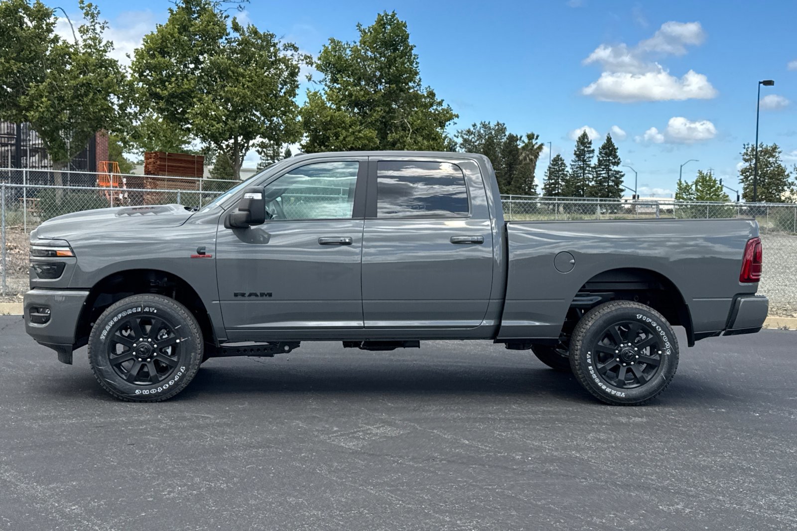New 2026 RAM 2500 Laramie AWD/4WD image 6
