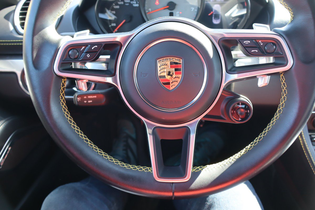 Used 2023 Porsche 718 Boxster S RWD image 17