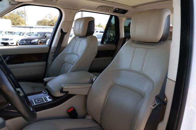 Used 2018 Land Rover Range Rover HSE image 9