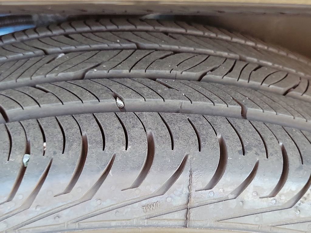 Used 2023 Jeep Compass Limited w/ Elite Group image 18