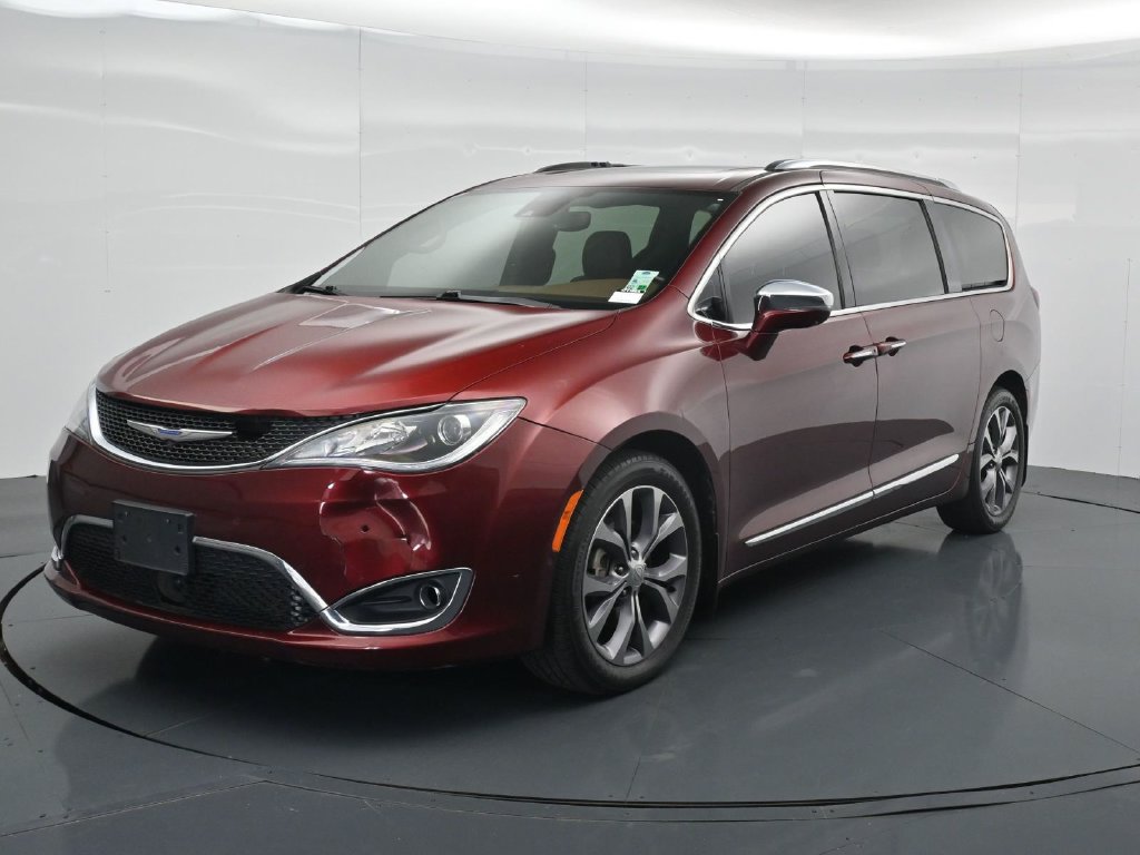 Used 2020 Chrysler Pacifica Limited w/ Tire & Wheel Group FWD image 30