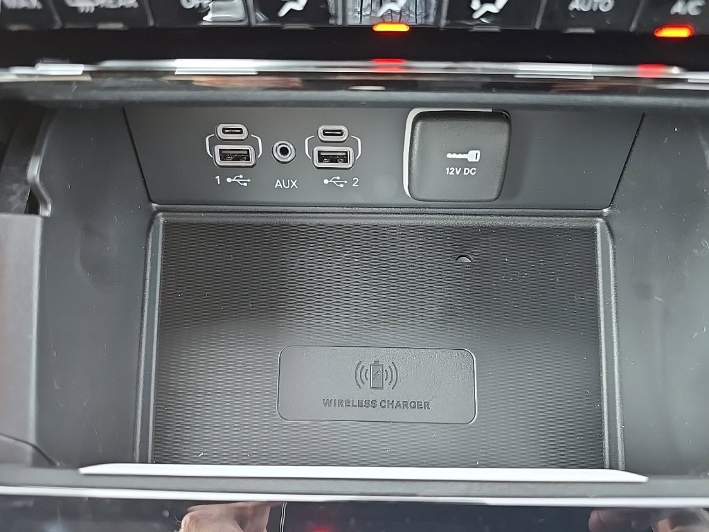 New 2025 Jeep Grand Cherokee L Limited w/ Luxury Tech Group II image 43