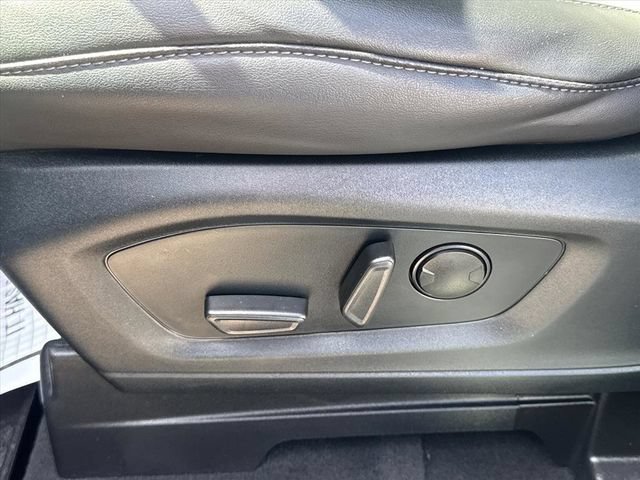 Used 2022 Ford Explorer XLT w/ Equipment Group 202A AWD/4WD image 13