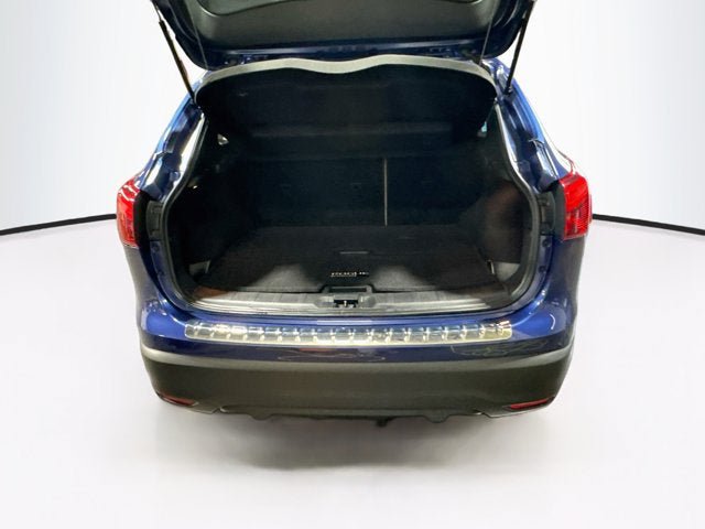 Used 2018 Nissan Rogue Sport SV AWD/4WD image 18