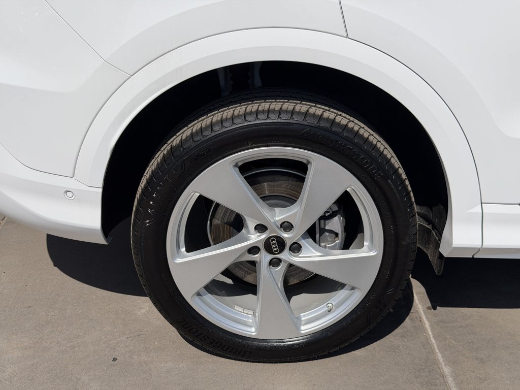 Used 2025 Audi Q5 Premium Plus w/ Premium Plus AWD/4WD image 15