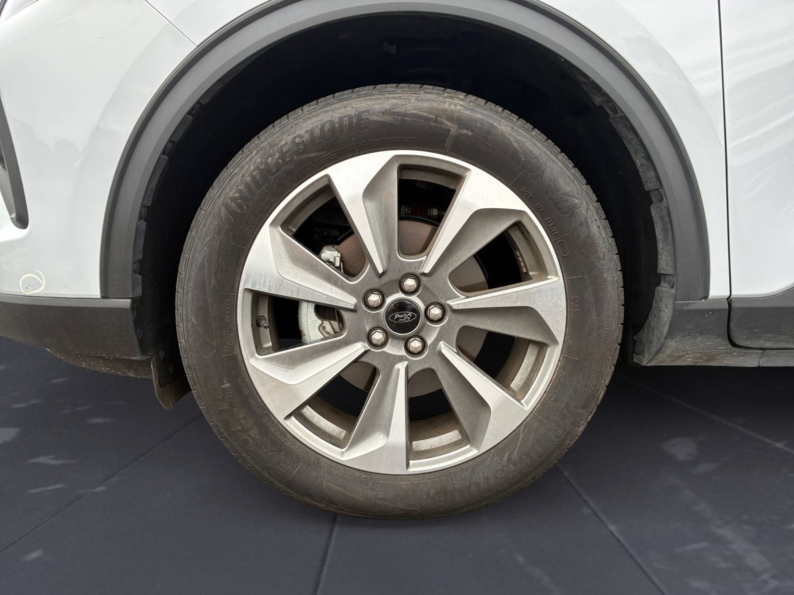 Used 2025 Ford Escape Platinum AWD/4WD image 12