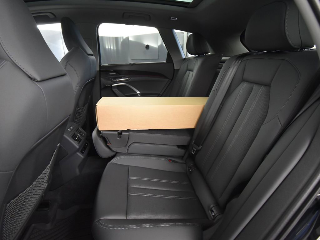 New 2025 Audi Q5 Prestige image 16