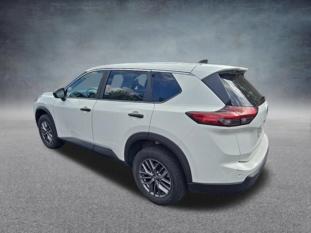 Used 2024 Nissan Rogue S AWD/4WD image 8