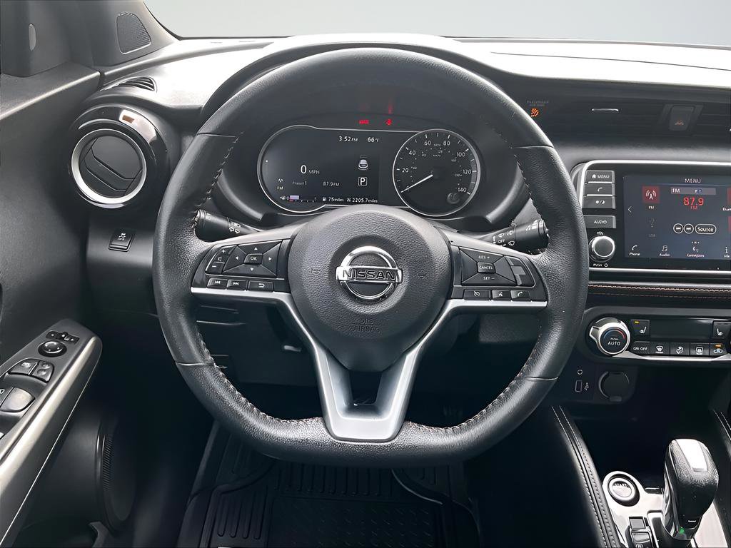 Used 2019 Nissan Kicks SR w/ SR Premium Package image 13