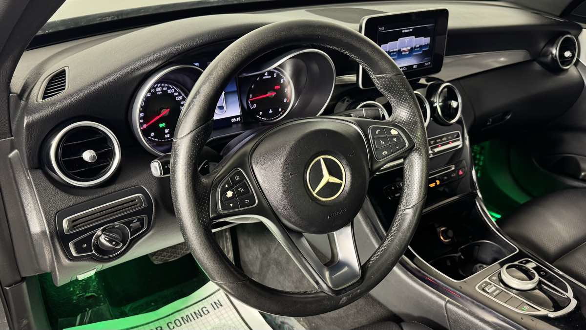 Used 2018 Mercedes-Benz C 300 Sedan w/ Premium Package image 15