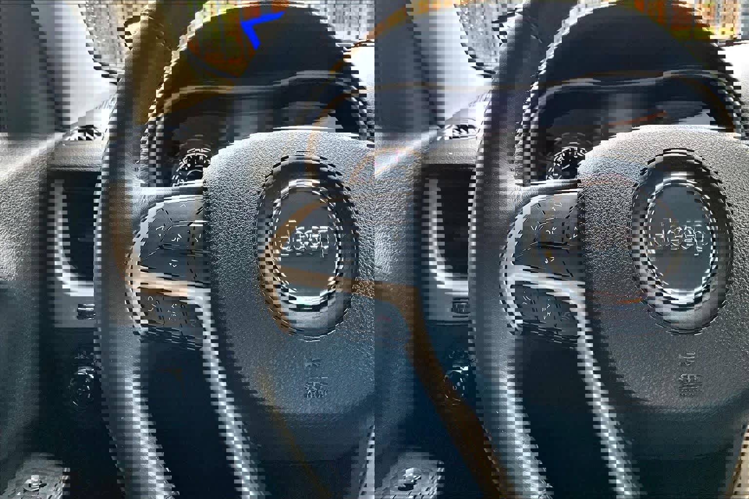 Used 2016 Jeep Cherokee Limited image 23