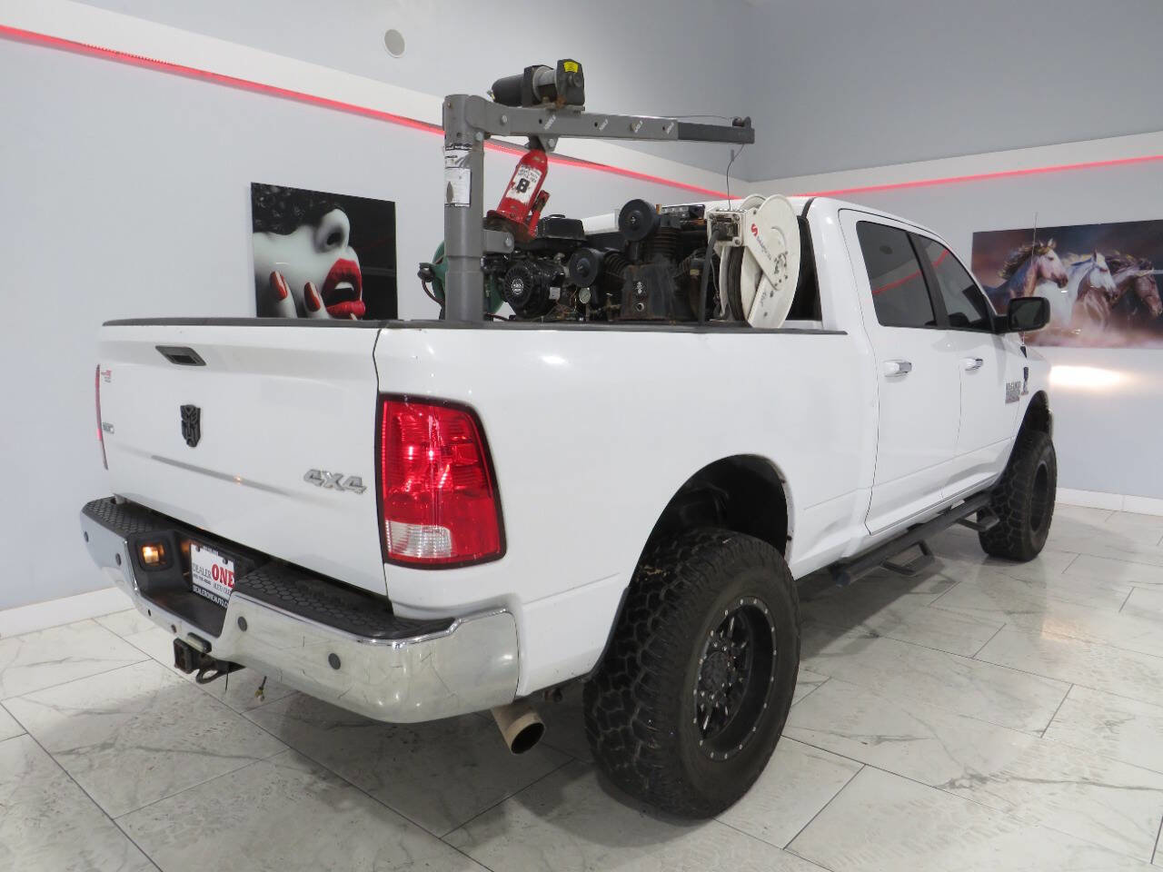 Used 2015 RAM 2500 SLT w/ Luxury Group image 3