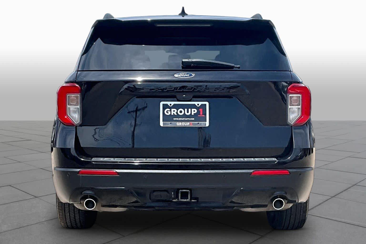 Used 2023 Ford Explorer ST-Line w/ Class IV Trailer Tow Package RWD image 5