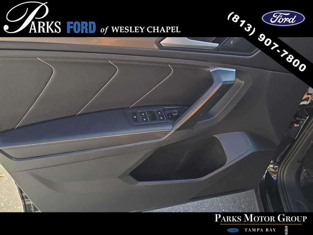 Used 2023 Volkswagen Tiguan SE w/ Panoramic Sunroof Package FWD image 15