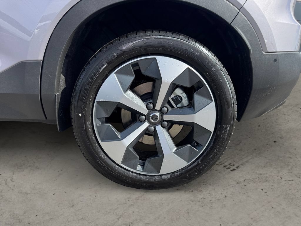 New 2026 Volvo XC40 B5 Plus w/ Protection Package Premier AWD/4WD image 8