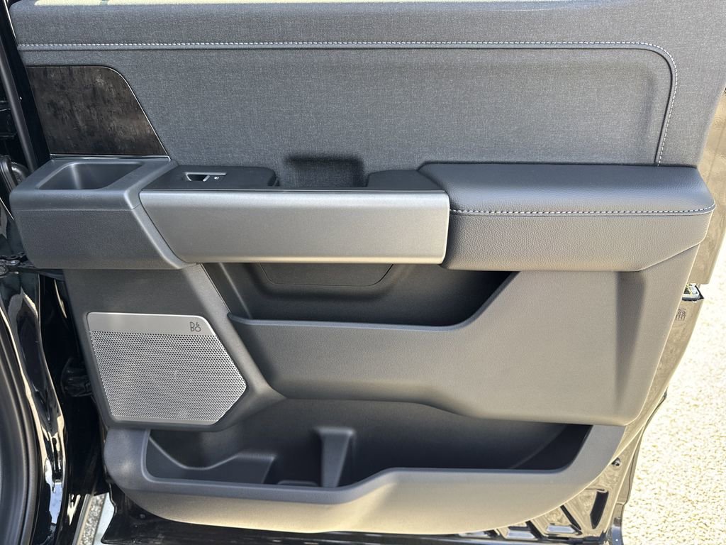 New 2026 Ford F250 Lariat w/ Black Appearance Package image 16