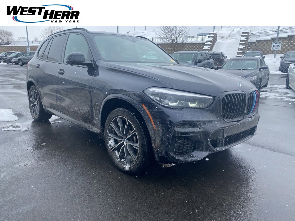 Used 2023 BMW X5 xDrive40i w/ M Sport Package image 1