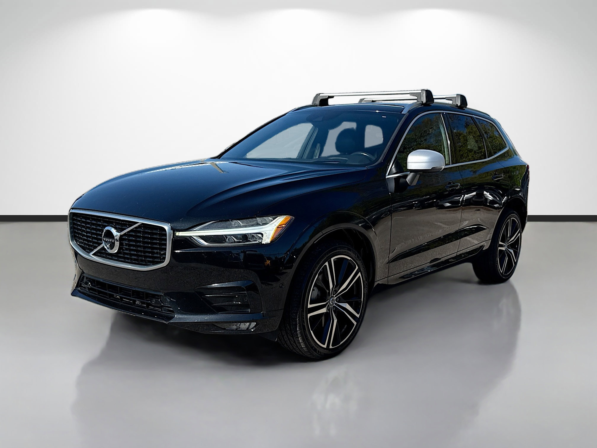 Used 2018 Volvo XC60 T6 R-Design w/ Convenience Package AWD/4WD image 7
