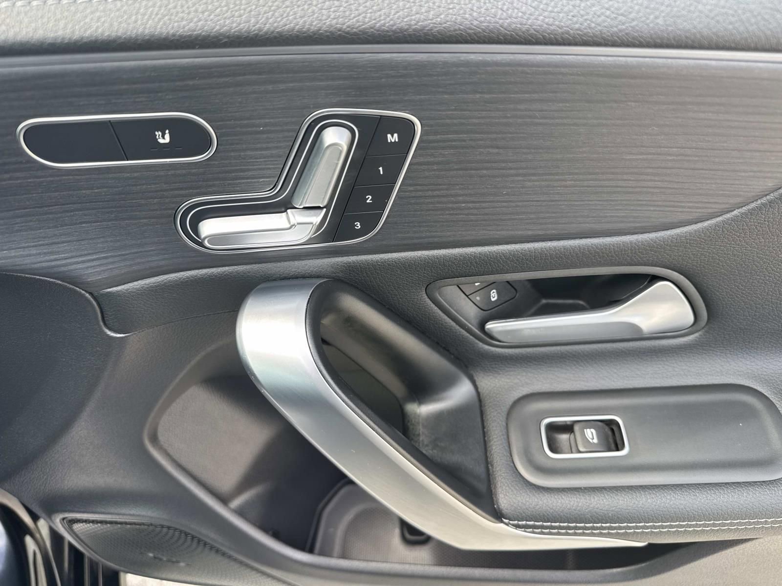 Used 2025 Mercedes-Benz CLA 250 image 15