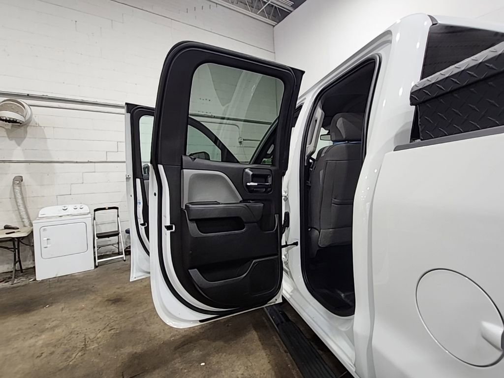 Used 2019 Chevrolet Silverado 2500 W/T AWD/4WD image 16
