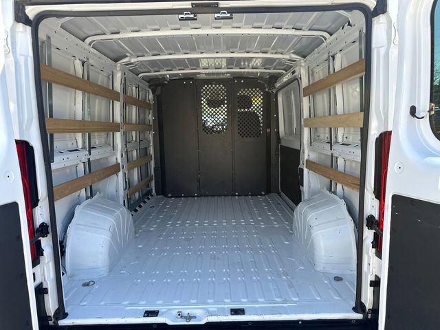 Used 2025 RAM ProMaster 2500 w/ U-Haul Equipment Group FWD image 18