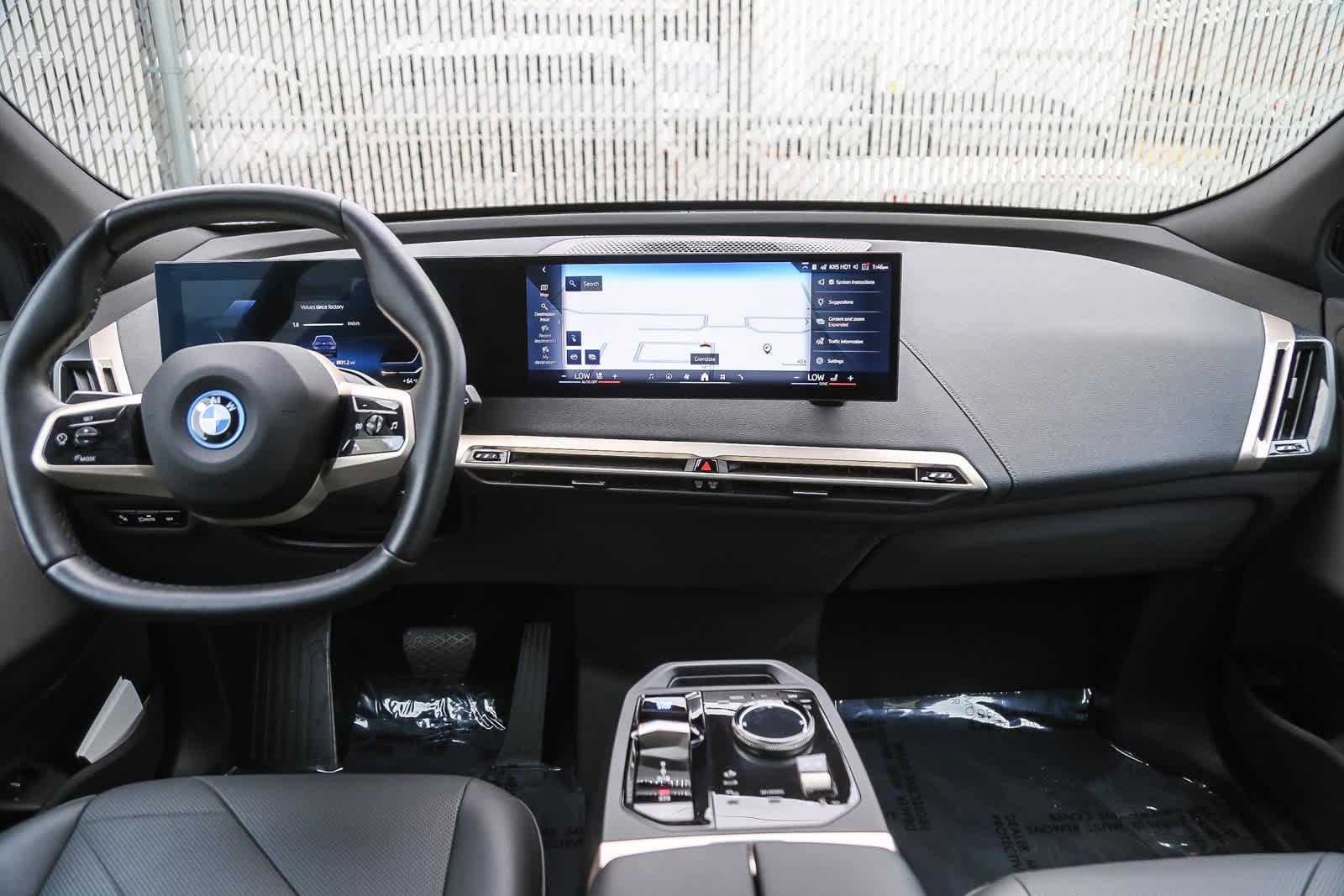 Used 2025 BMW iX xDrive50 w/ Premium Package image 9