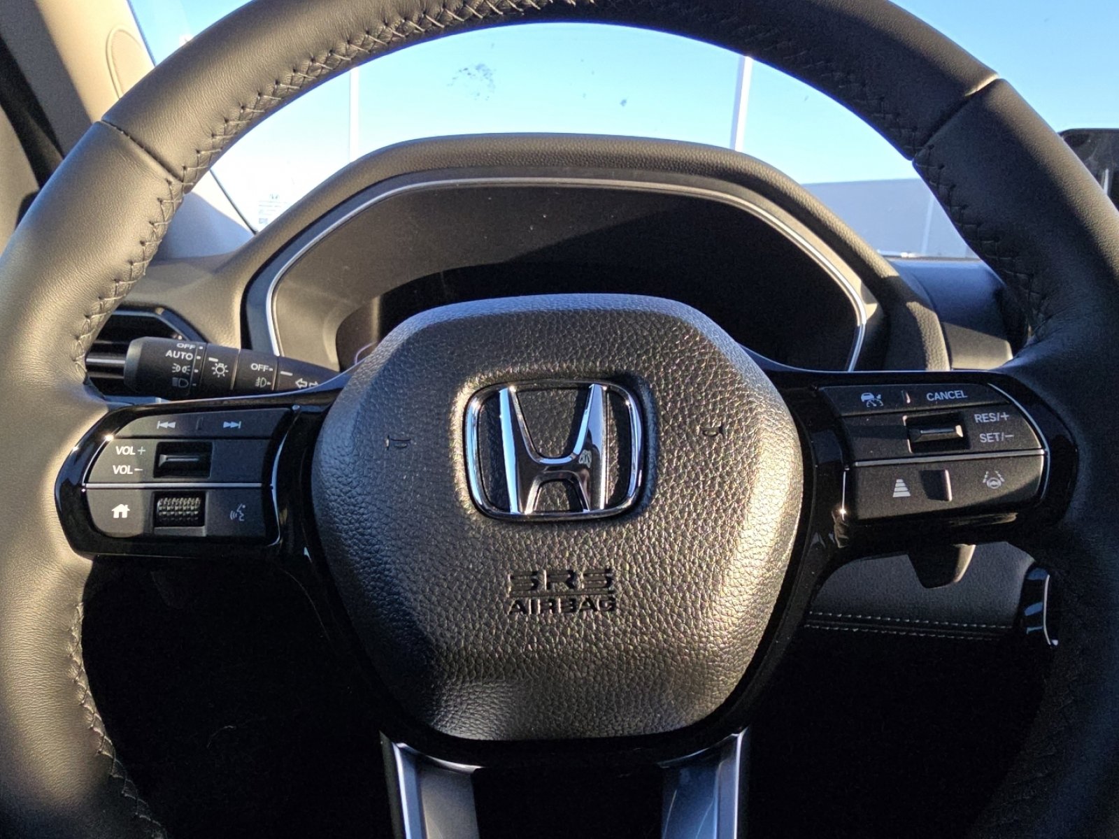 New 2025 Honda Pilot Touring image 31