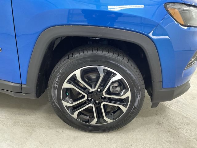 Used 2024 Jeep Compass Limited image 14