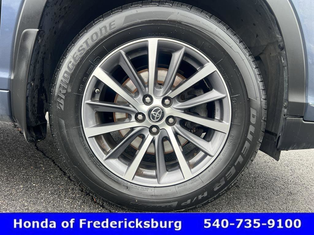 Used 2018 Toyota Highlander XLE image 10