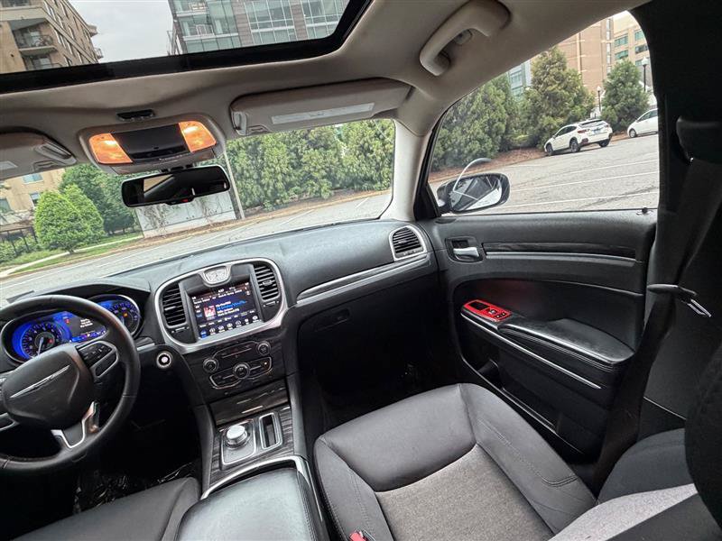 Used 2019 Chrysler 300 Touring w/ Sport Appearance Package RWD image 28