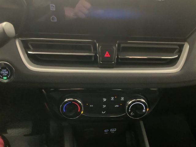 Used 2025 Chevrolet TrailBlazer LT AWD/4WD image 21