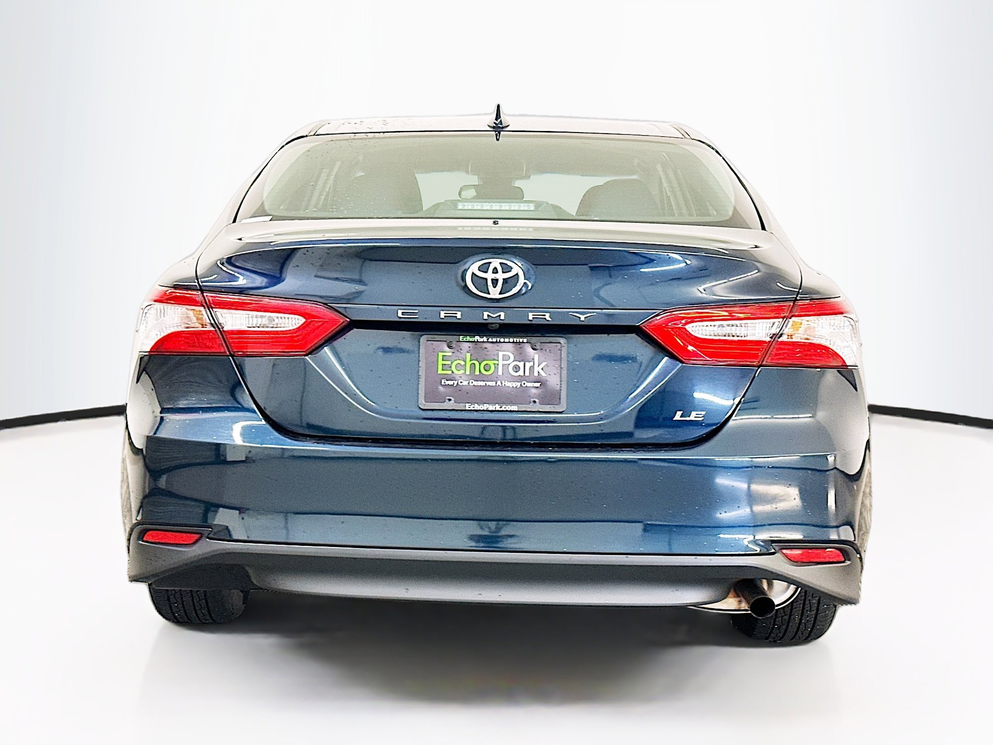 Used 2019 Toyota Camry LE image 7