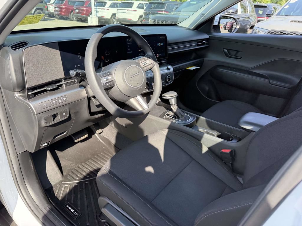 Used 2024 Hyundai Kona SE AWD/4WD image 15