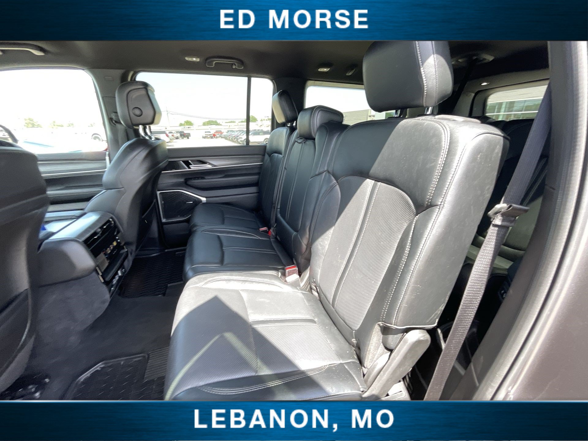 Used 2024 Jeep Wagoneer L Series II w/ Flexible Seating Group AWD/4WD image 23